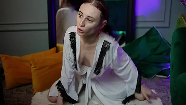 SaraiAngel online show from 11-27-25, 10:01