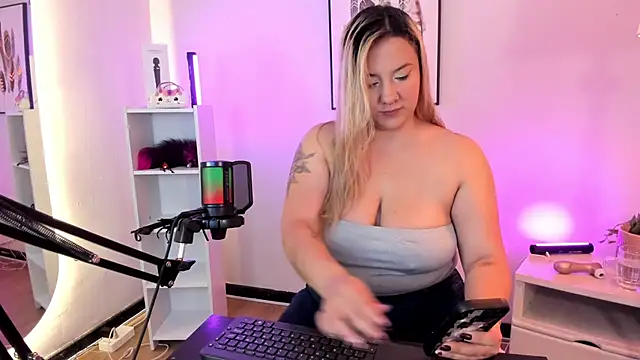 hollie joliie online show from 03-16-26, 11:58