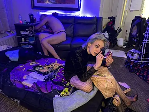 Snapshot of Longdongsilver_323 chatting on 11-30-25, 12:31 Longdongsilver 323 online show from 11-30-25, 12:31