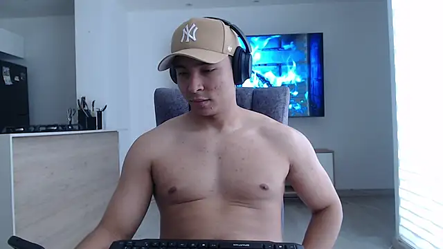 Snapshot of Auron_Demon01 chatting on 10-04-25, 02:37 Auron Demon01 online show from 10-04-25, 02:37