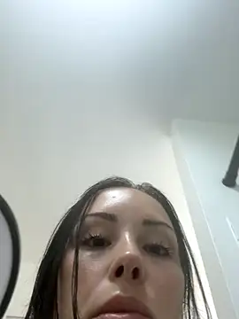 Snapshot of gardenxrose chatting on 09-11-25, 11:05 gardenxrose online show from 09-11-25, 11:05