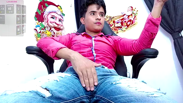 Snapshot of DayroDuran chatting on 11-30-25, 06:23 DayroDuran online show from 11-30-25, 06:23