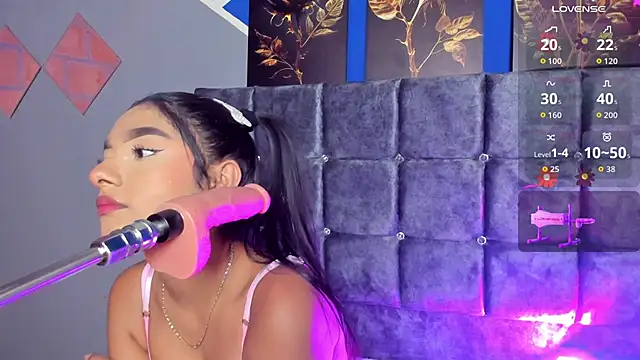 Snapshot of lau-hot chatting on 09-12-25, 09:37 lau-hot online show from 09-12-25, 09:37