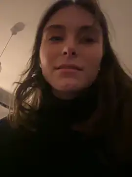 SophiiaStarr online show from 10-04-25, 05:22