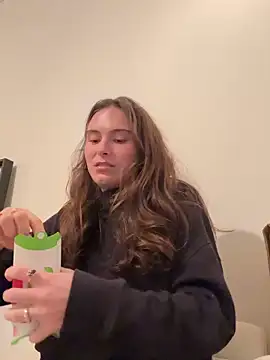 SophiiaStarr online show from 10-19-25, 04:29