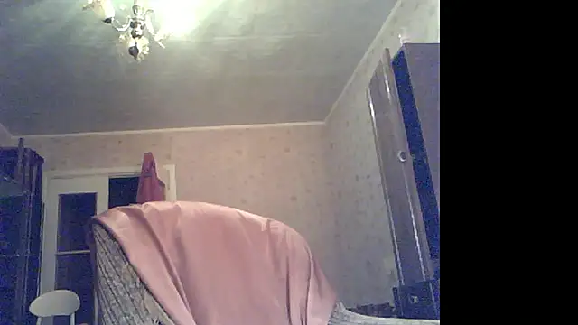 Snapshot of ViolettaElysia chatting on 11-17-25, 06:46 ViolettaElysia online show from 11-17-25, 06:46