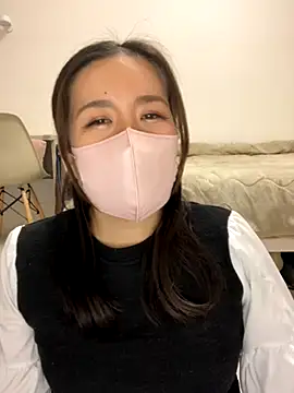 NATSUMI00 online show from 12-05-25, 03:30