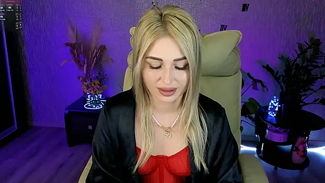 Snapshot of NikkiiStill chatting on 05-01-26, 02:05 NikkiiStill online show from 05-01-26, 02:05