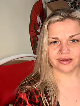 Snapshot of Nayvessa chatting on 11-14-25, 07:56 Nayvessa online show from 11-14-25, 07:56