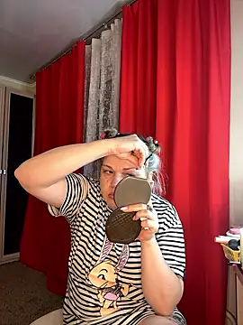 Snapshot of Nayvessa chatting on 01-14-26, 12:00 Nayvessa online show from 01-14-26, 12:00