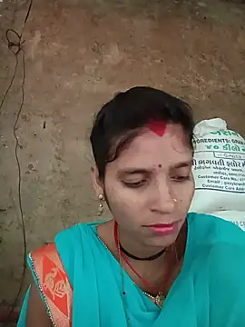Snapshot of Punam_jindal chatting on 06-01-26, 11:23 Punam jindal online show from 06-01-26, 11:23