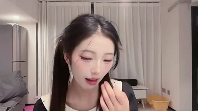 ZhaoZhao-ZM online show from 10-02-25, 02:24