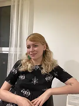 Snapshot of AnyaHellCat chatting on 10-01-25, 06:36 AnyaHellCat online show from 10-01-25, 06:36