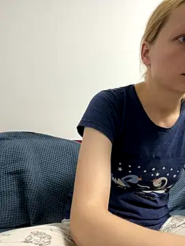 Snapshot of AnyaHellCat chatting on 10-31-25, 09:16 AnyaHellCat online show from 10-31-25, 09:16