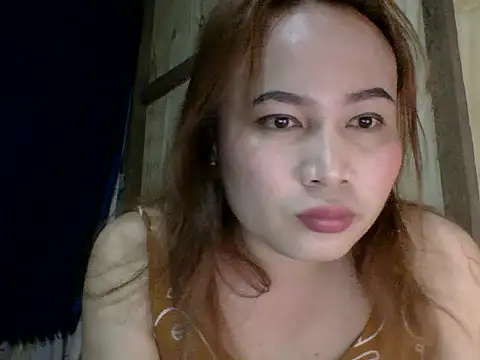 Snapshot of Maxine_fox chatting on 10-19-25, 02:18 Maxine fox online show from 10-19-25, 02:18