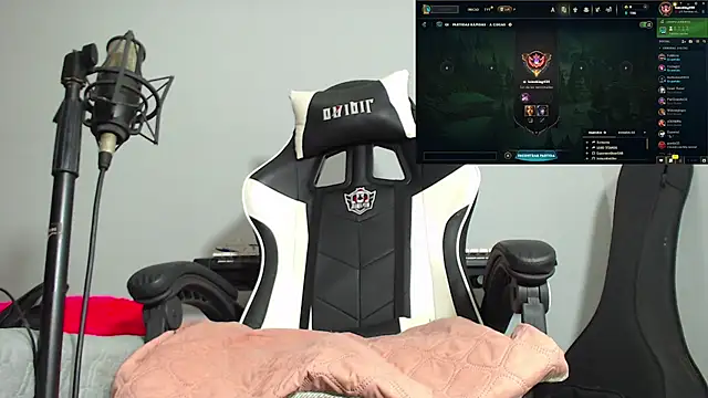 dereck karter online show from 12-06-24, 03:19