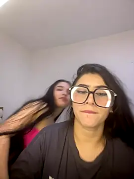 Snapshot of Sweet_and_Rous0 chatting on 12-23-25, 02:42 Sweet and Rous0 online show from 12-23-25, 02:42