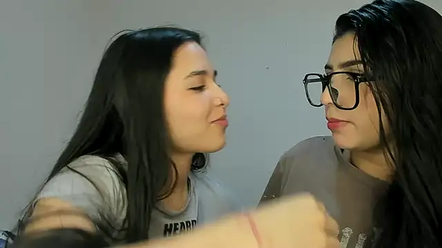 Snapshot of Sweet_and_Rous0 chatting on 01-19-26, 02:26 Sweet and Rous0 online show from 01-19-26, 02:26