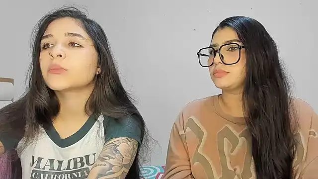 Snapshot of Sweet_and_Rous0 chatting on 02-06-26, 03:22 Sweet and Rous0 online show from 02-06-26, 03:22