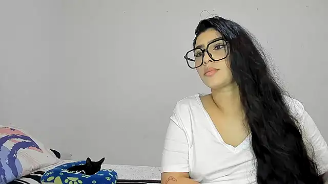 Snapshot of Sweet_and_Rous0 chatting on 02-17-26, 02:30 Sweet and Rous0 online show from 02-17-26, 02:30