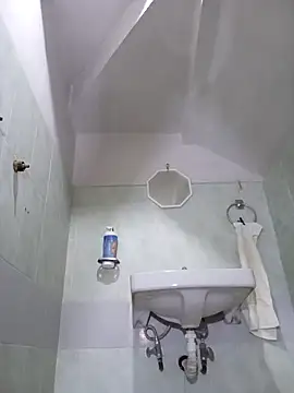 Snapshot of aczinovelez342 chatting on 10-25-25, 05:59 aczinovelez342 online show from 10-25-25, 05:59