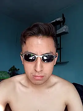 Snapshot of aczinovelez342 chatting on 01-09-26, 04:54 aczinovelez342 online show from 01-09-26, 04:54