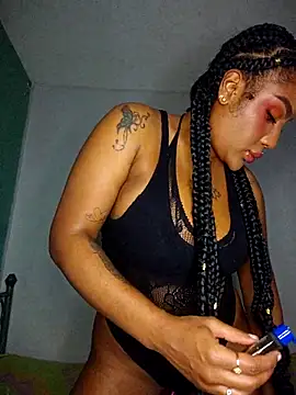 Queen Amara online show from 04-16-26, 03:51