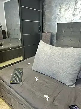 Sugar Nymph online show from 11-24-25, 04:23