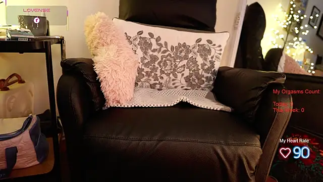 GingerAleMILF online show from 04-20-26, 07:00