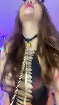 Valeryfox01  online show from 12-16-25, 04:17