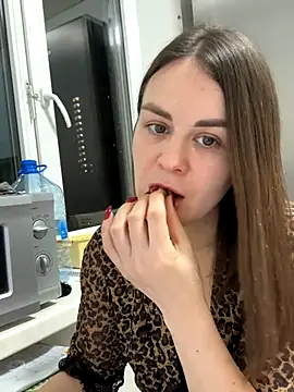 Snapshot of Risky-Flower chatting on 10-02-25, 06:59 Risky-Flower online show from 10-02-25, 06:59