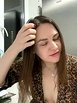 Snapshot of Risky-Flower chatting on 10-11-25, 06:17 Risky-Flower online show from 10-11-25, 06:17