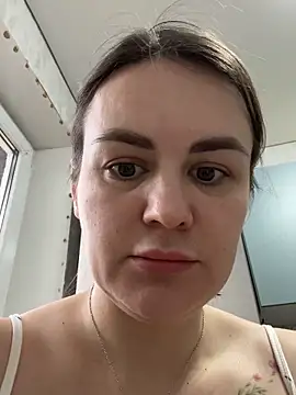 Snapshot of Risky-Flower chatting on 10-17-25, 11:46 Risky-Flower online show from 10-17-25, 11:46