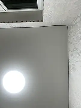 Snapshot of Risky-Flower chatting on 10-29-25, 06:31 Risky-Flower online show from 10-29-25, 06:31