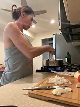 NurseStephania online show from 09-17-25, 06:53