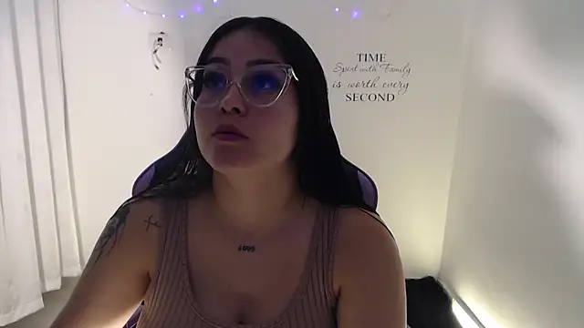 Snapshot of amberbakee chatting on 06-02-26, 02:41 amberbakee online show from 06-02-26, 02:41