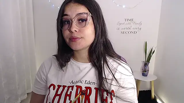 Snapshot of amberbakee chatting on 06-16-26, 04:31 amberbakee online show from 06-16-26, 04:31