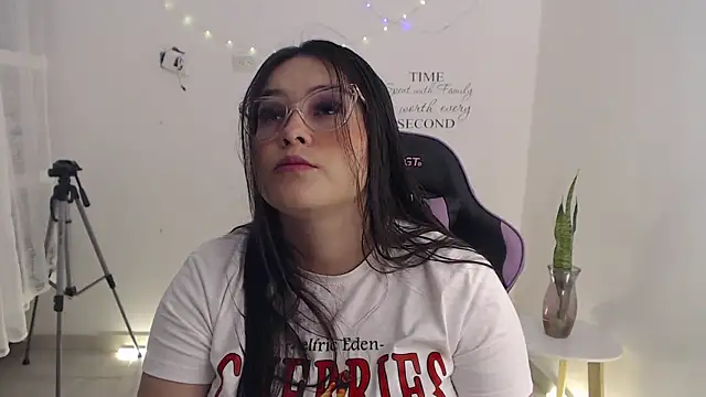 Snapshot of amberbakee chatting on 08-03-26, 04:22 amberbakee online show from 08-03-26, 04:22