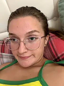 Bellatrisssaa online show from 09-18-25, 08:44