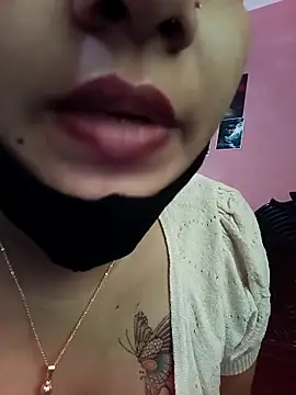 Samiya3344 online show from 10-05-25, 02:32