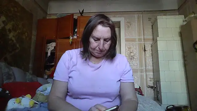 AnnaLive570 online show from 10-31-25, 11:22