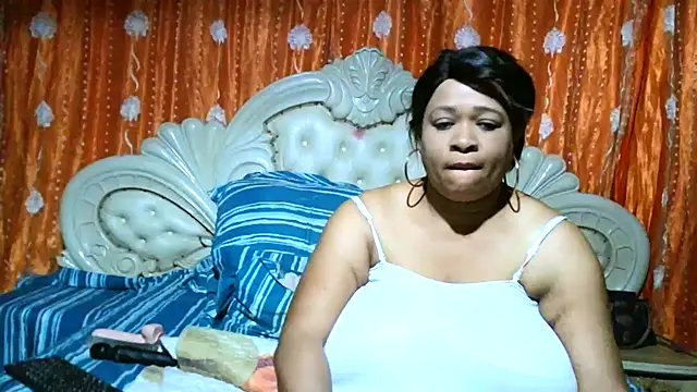 BUSTY QUEEEN online show from 10-01-25, 10:38