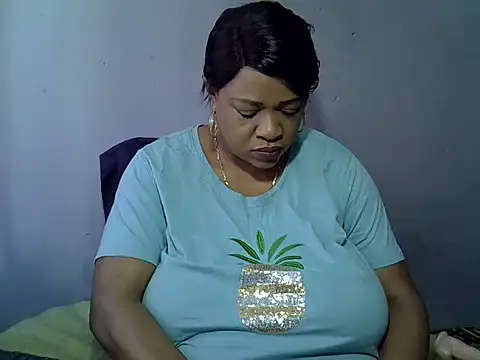 BUSTY QUEEEN online show from 11-09-25, 07:39