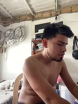 Snapshot of im_moiseis chatting on 10-30-25, 05:35 im moiseis online show from 10-30-25, 05:35