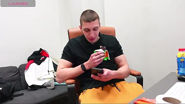 Ryan Dozer online show from 04-06-26, 05:36