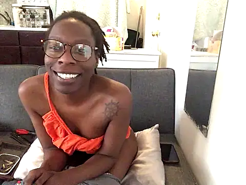 littyleesh1 online show from 12-04-25, 06:38