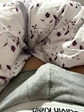 Snapshot of JJ_131 chatting on 10-15-25, 06:08 JJ 131 online show from 10-15-25, 06:08