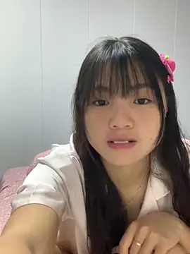 Emlyly-18 online show from 11-06-25, 03:40