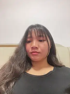 Emlyly-18 online show from 12-18-25, 09:59