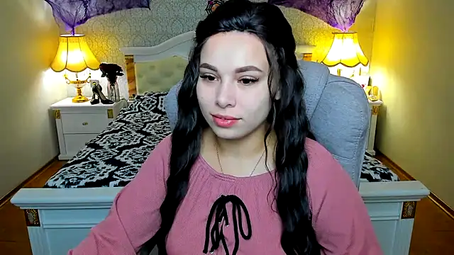 Snapshot of OmniaSher chatting on 10-26-25, 11:16 OmniaSher online show from 10-26-25, 11:16